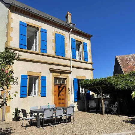 Belle Maison Bourbonnaise Du 18e Siecl Au Coeur D'un Village Pittoresque Avec Jardin - Fr-1-489-387 Semesterbostad *