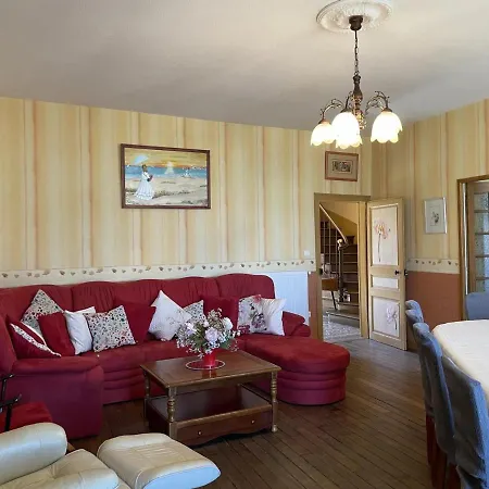 Belle Maison Familiale Avec Jardin Dans Un Village Du Bourbonnais - Fr-1-489-387 * Pierrefitte-sur-Loire
