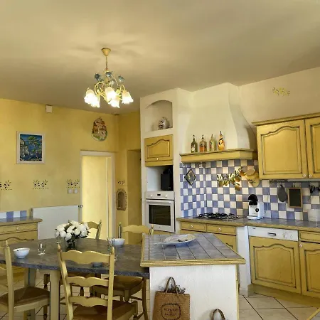 Semesterbostad Belle Maison Bourbonnaise Du 18e Siecl Au Coeur D'un Village Pittoresque Avec Jardin - Fr-1-489-387 Pierrefitte-sur-Loire