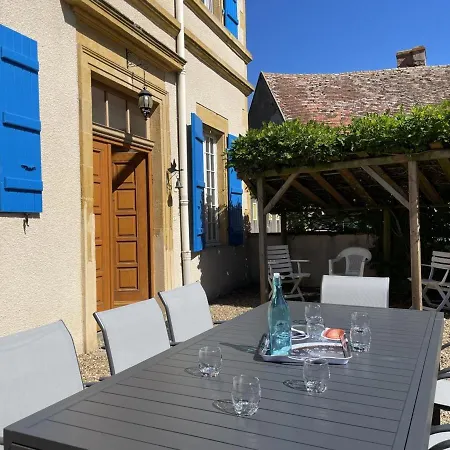 Belle Maison Bourbonnaise Du 18e Siecl Au Coeur D'un Village Pittoresque Avec Jardin - Fr-1-489-387 Semesterbostad