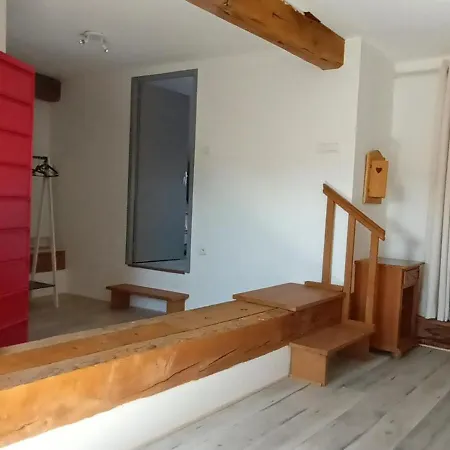 Belle Maison Bourbonnaise Du 18e Siecl Au Coeur D'un Village Pittoresque Avec Jardin - Fr-1-489-387