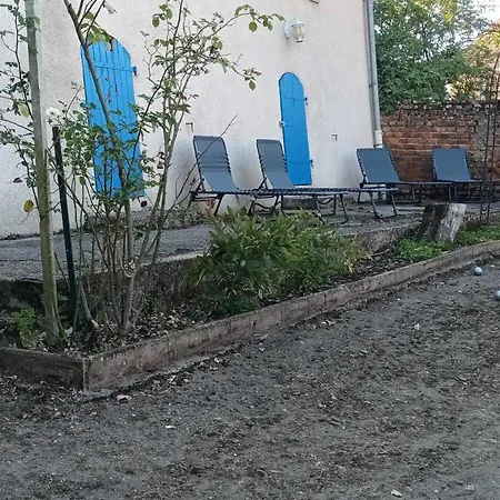 別荘 Belle Maison Bourbonnaise Du 18e Siecl Au Coeur D'un Village Pittoresque Avec Jardin - Fr-1-489-387