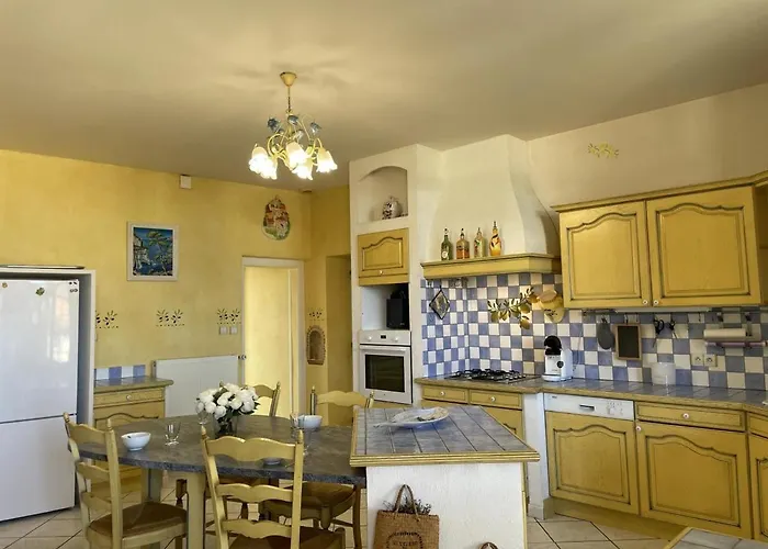 Сasa de vacaciones Belle Maison Bourbonnaise Du 18e Siecl Au Coeur D'un Village Pittoresque Avec Jardin - Fr-1-489-387 Pierrefitte-sur-Loire