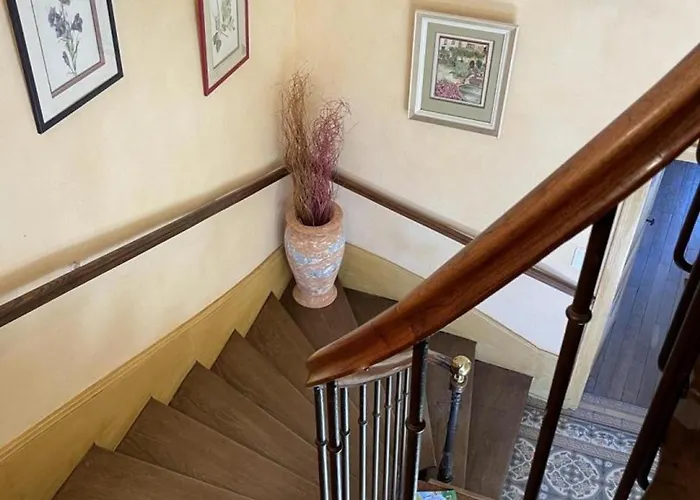 Belle Maison Bourbonnaise Du 18e Siecl Au Coeur D'un Village Pittoresque Avec Jardin - Fr-1-489-387 *